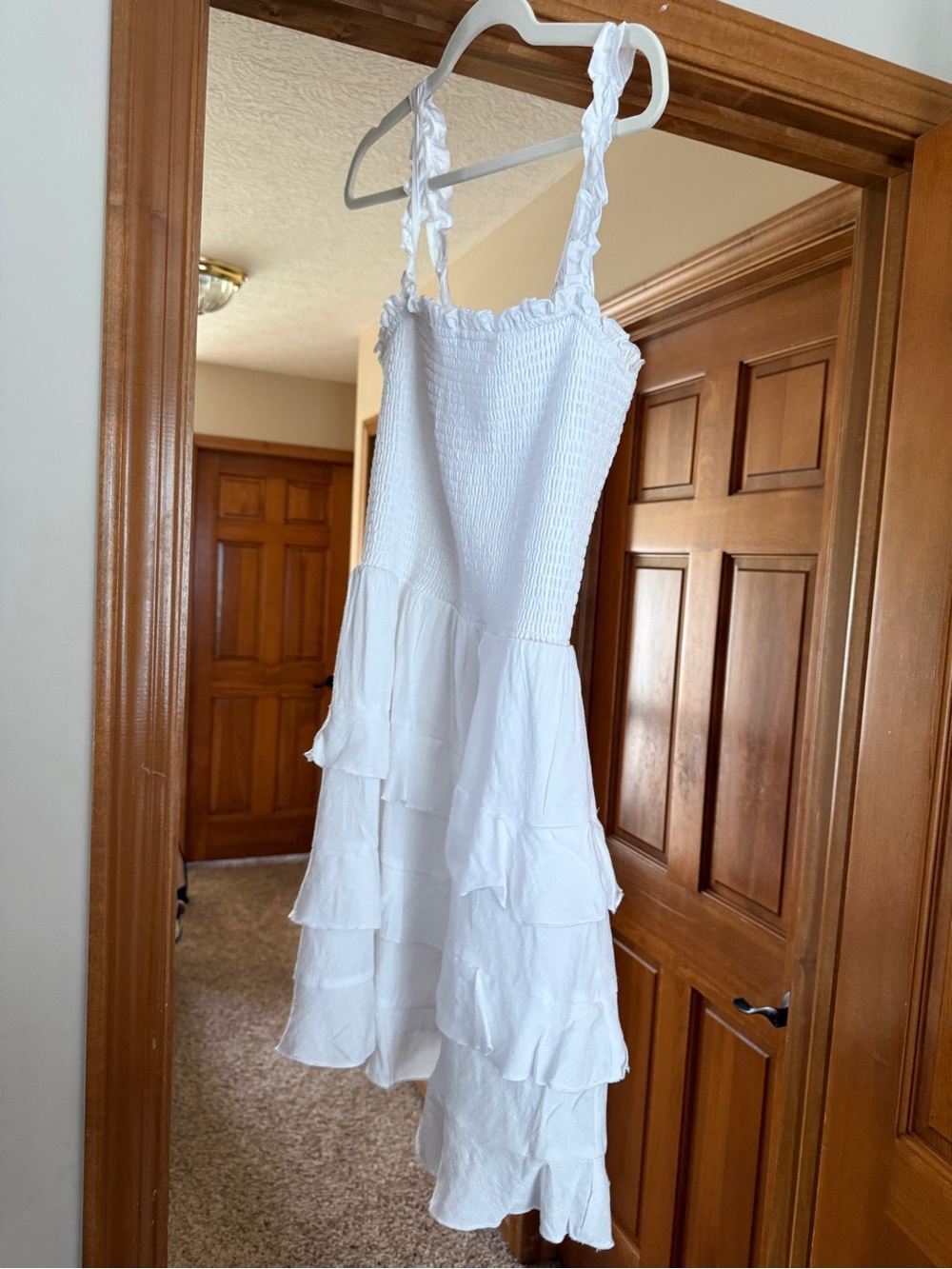 Altered State White Tiered Ruffle Sundress
Size L
Worn once